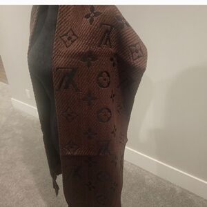 Louis Vuitton Brown and Black Wool Scarf